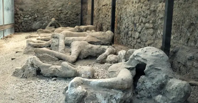 পম্পেই
