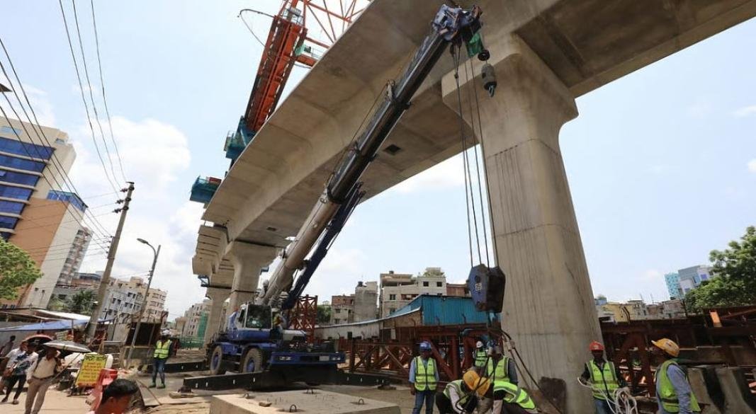 মেট্রোরেলের কমলাপুর অংশের কাজ চলছে। ছবি: সংগৃহীত