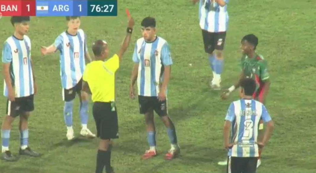 বাংলাদেশ-আর্জেন্টিনা ম্যাচে মারামারি, লাল কার্ড পেলেন ২ ফুটবলার