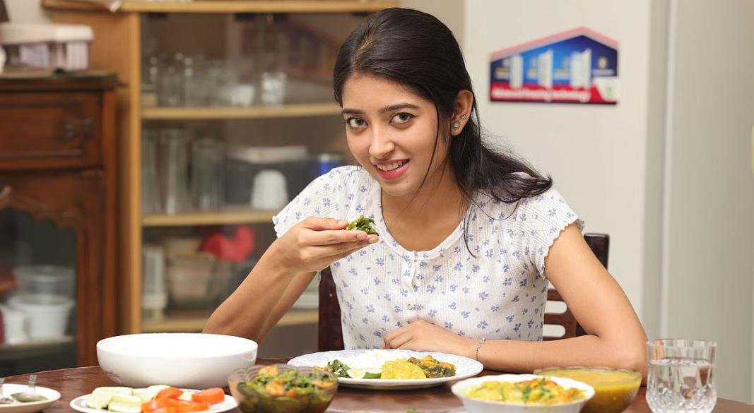 রাতে ঘুমানোর কতক্ষণ আগে খাওয়া উচিত। ছবি: সংগৃহীত।