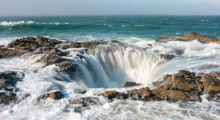 প্রশান্ত মহাসাগরের রহস্যময় গর্ত নিয়ে যা জানা গেল
