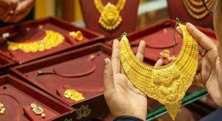 সোনার দাম বাড়ল, ভাঙল অতীত রেকর্ড। ফাইল ছবি