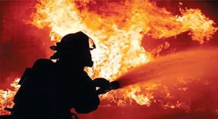 ঢাকায় ভয়াবহ আগুন, নিয়ন্ত্রণে ৪ ইউনিট