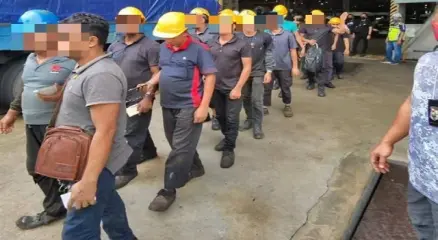 মালয়েশিয়ায় ৫৬ বাংলাদেশিসহ ৬২ অভিবাসী আটক