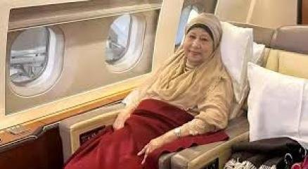 খালেদা জিয়ার সঙ্গে লন্ডনে যাচ্ছেন যারা